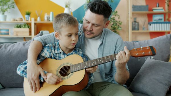 Découvrez les cours de guitare à Clermont-Ferrand pour tous